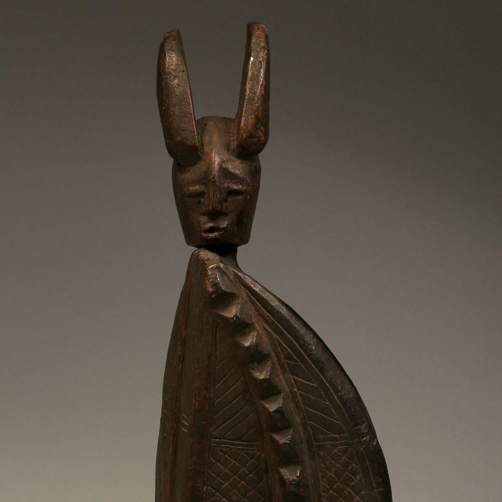 Tribal Objects  - Artwork - African -  Folk Art - Artifacts - Kuba  - Vessel -  Wood - Used - Sculpture - Collectible