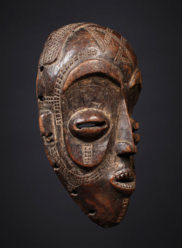 Tribal Masks - Traditional - Folk Art - African - Objects - Artifacts - Sculptures - Collectible - Chokwe D.R Congo - Artistry - Crafted Wood - Intricate Details - History - 16th Century - Collector Inventory