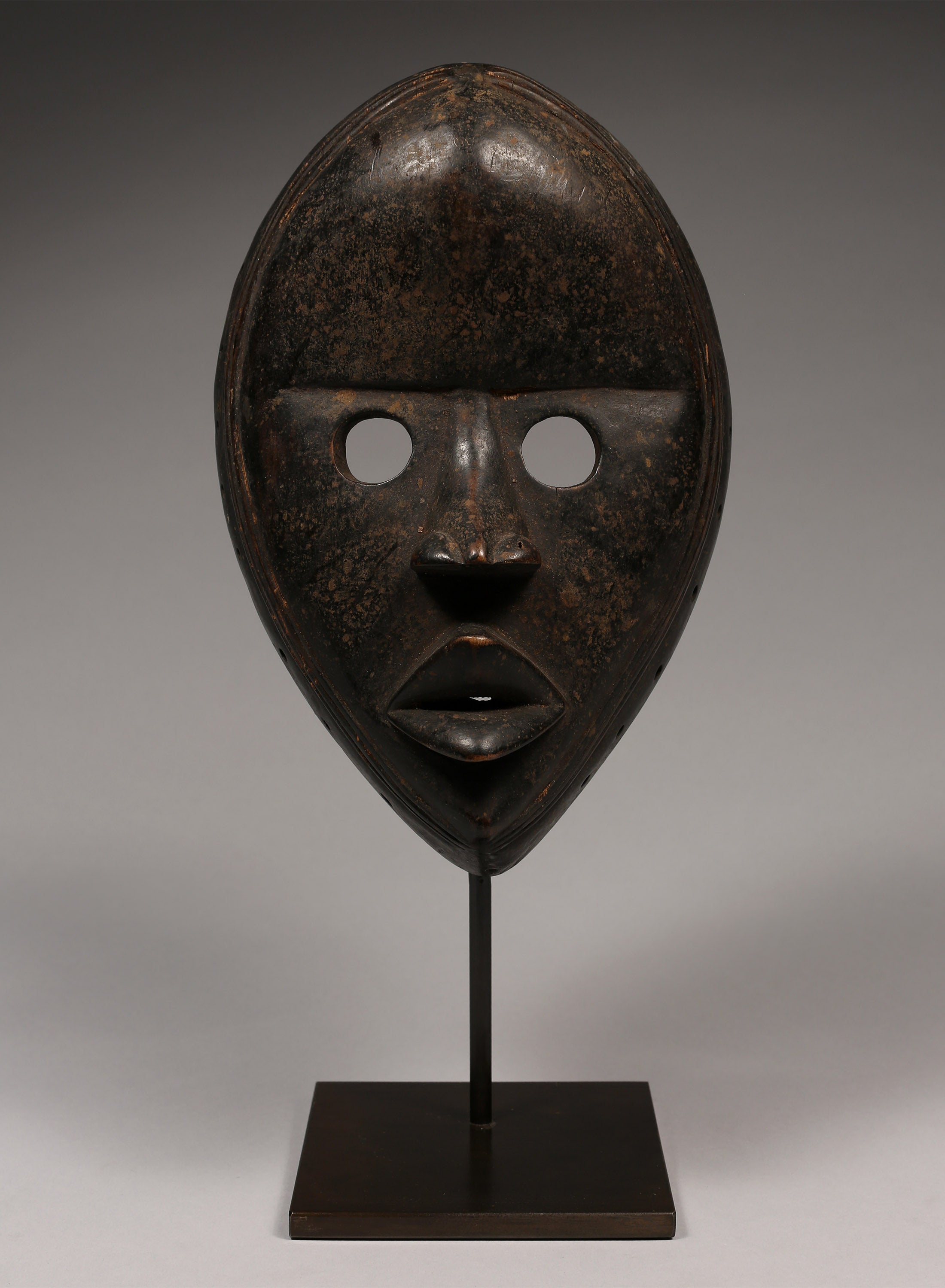 Tribal Masks - Traditional - Folk Art - African - Objects - Artifacts - Sculptures - Collectible - Gunye Ge - Dan Tribe - Wooden Carving - Distinctive Artistry - Culture Heritage Of Africa - Impressive Piece - Intricate Detail